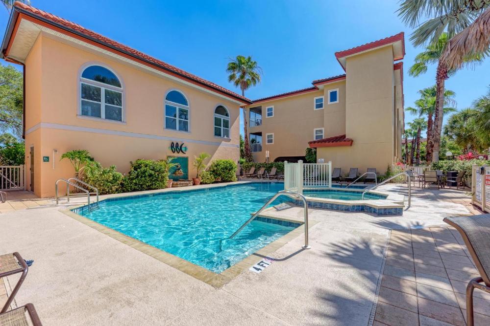 Bradenton Beach Club Bliss-3 Bedroom-2 Bathroom Condo-Elevator-2 Pools-Hottub-Private Beach Access